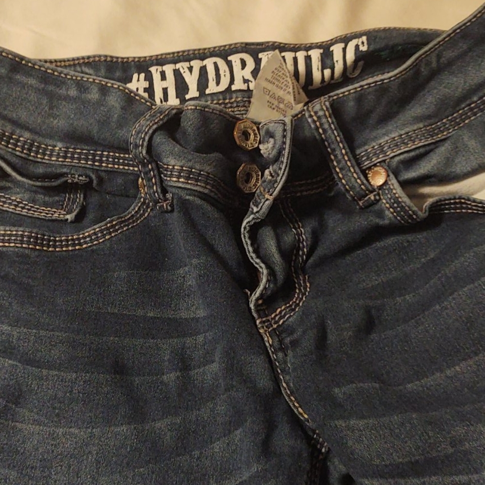 Capris - Picture 3 of 3